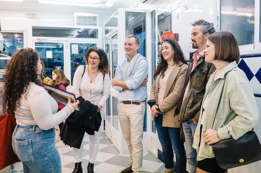 Seville: Private Tapas & History Tour in Triana Neighborhood - Freiduría Reina Victoria: Golden Fish, Adobo, and April-Fair Connections