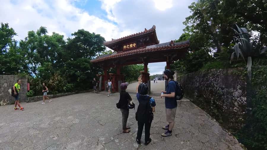 Shuri+Naha: Cycling Tour Explore Water Heritage with E-Bike - The Ride Back Down: Wind, Speed Control, and Easy Return