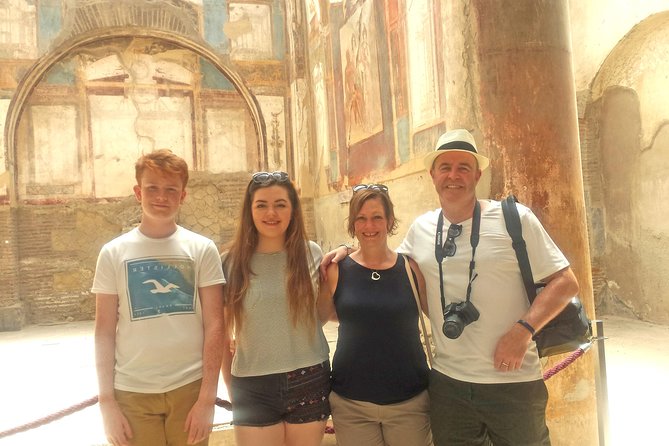 Skip the Line Ancient Herculaneum Walking Tour with Top Rated Guide - The skip-the-line start at Parco Acheologico di Ercolano
