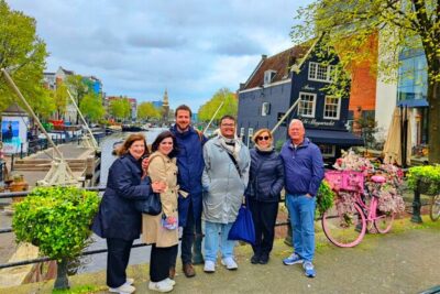 Skipping Lines & Sipping Beers: A History Tour of Amsterdam - Skip the Line at Fabel Friet for Dutch Golden Fries
