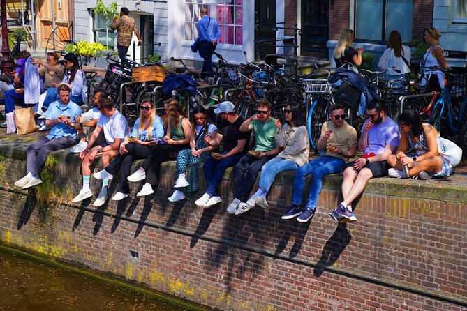 Skipping Lines & Sipping Beers: A History Tour of Amsterdam - Hans Egstorf: Amsterdam’s oldest bakery and fresh stroopwafel
