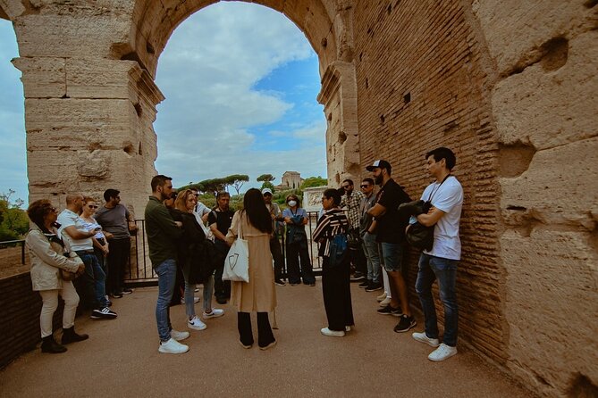 Small group Colosseum with Arena Floor, Palatine Hill & Forum Tour - Palatine Hill access: rounding out the imperial viewpoint