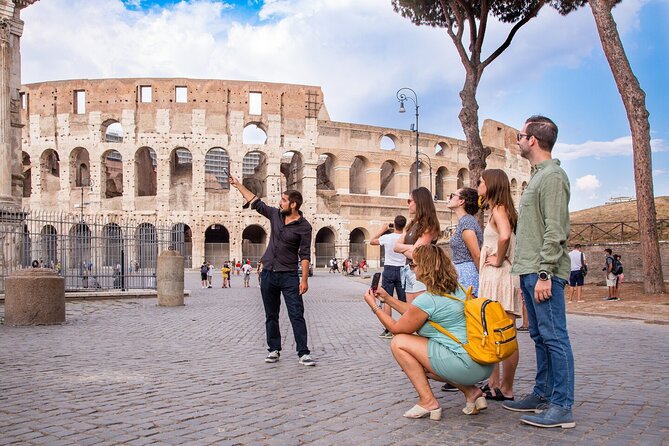 Small Group Tour of Colosseum and Ancient Rome - Palatine Hill: where emperors lived and you can feel Rome’s layers