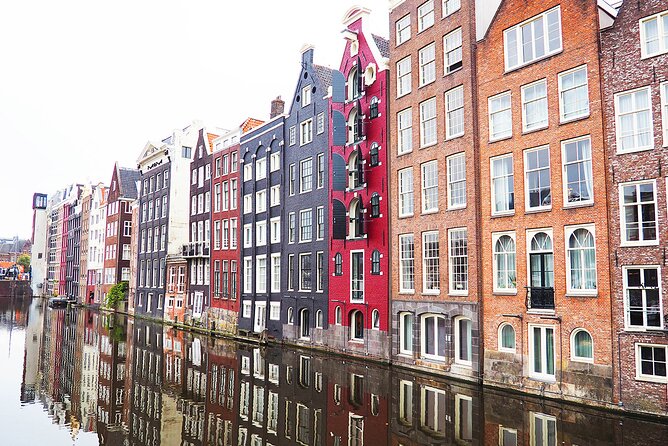 Small-Group Women's History Tour in Amsterdam - Nes: theater streets and a woman who was a first in the Americas