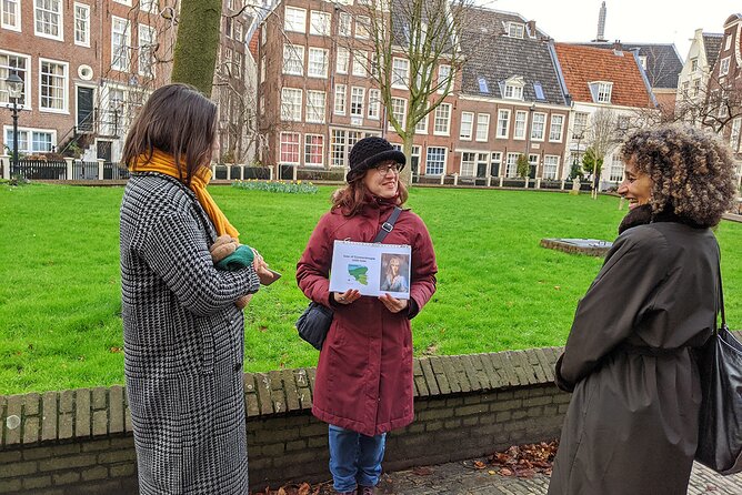 Small-Group Women's History Tour in Amsterdam - Queen Wilhelmina’s statue: a first queen regnant and the politics of “rule”