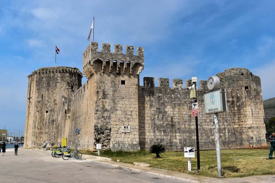 Split: Historical Tour of Salona, Klis Fortress and Trogir - Stella Croatica tastings: olive oil, figs, and a calm garden reset