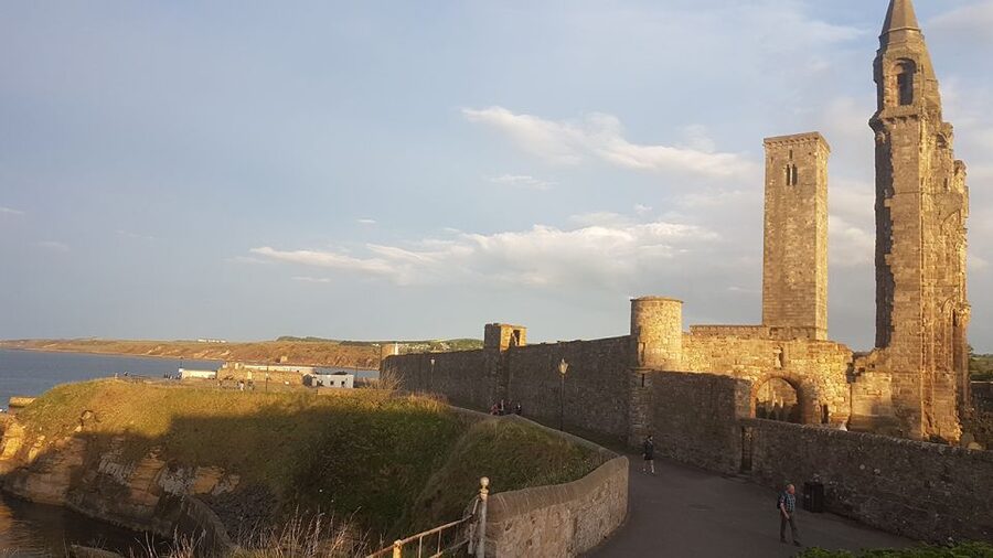 St Andrews: Town, Golf, and Old Course History Tour - William and Kate, the Netflix Angle, and Sports Marketing Talk