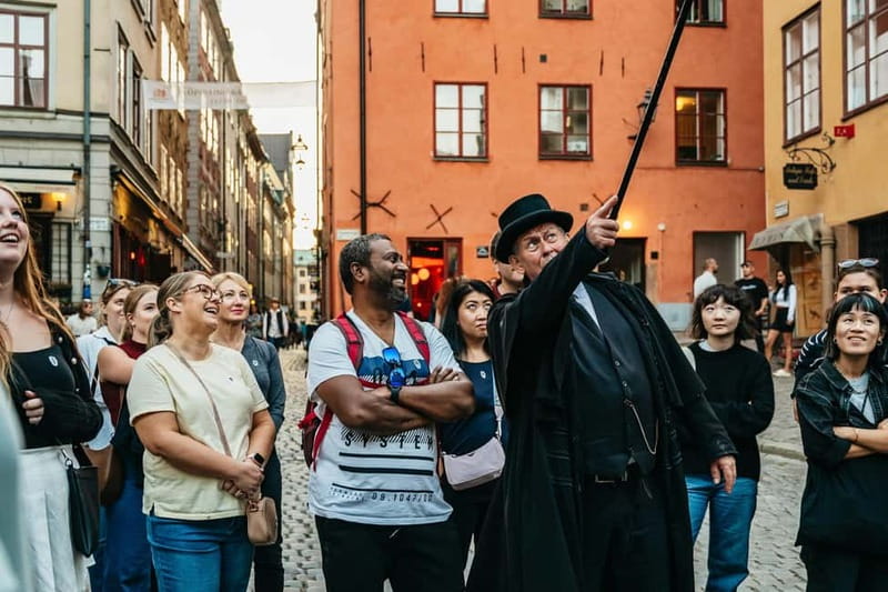 Stockholm: Ghost Walk and Historical Tour - The walk plan: narrow alleys, courtyards, and medieval walls