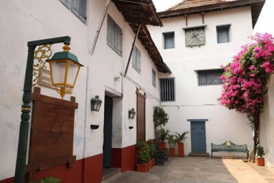 Stories of Jew Town: Guided Heritage Walk in Kochi - The Cochin Spice Market: smell, trade, and street-level context