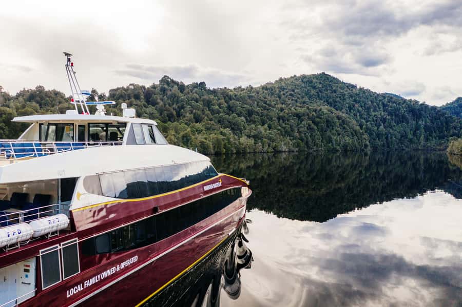 Strahan: World Heritage Cruise on Gordon River with Lunch - The Gordon River rainforest boardwalk at Heritage Landing
