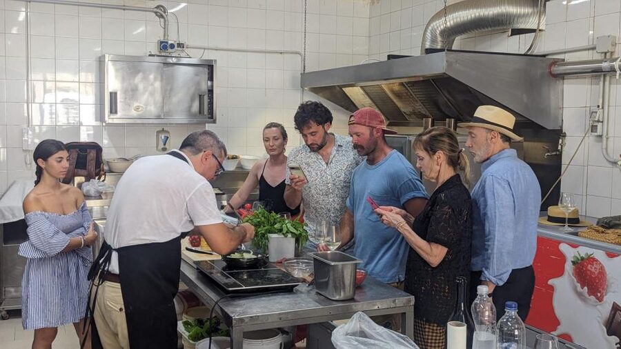 Syracuse: Traditional Cooking Class & Ancient Market Visit - Picking the Ingredients: How the Chef Guides You Through Sicilian Choices