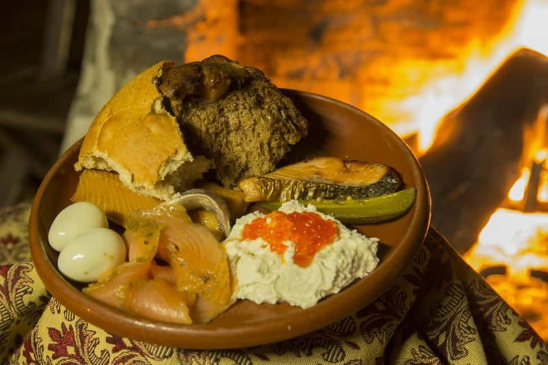 Tallinn: Estonian Food, Drinks and History Tour - The food timeline: Hanseatic merchants, peasants, Soviet workers, and today