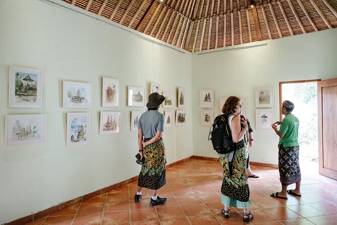 Tanah Lot & UNESCO Heritage Small Group Tour - Dress code and the cover-up strategy
