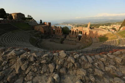 Taormina: Ancient Theater Entry Ticket and Guided Tour - Finding the main entrance and getting through the security check