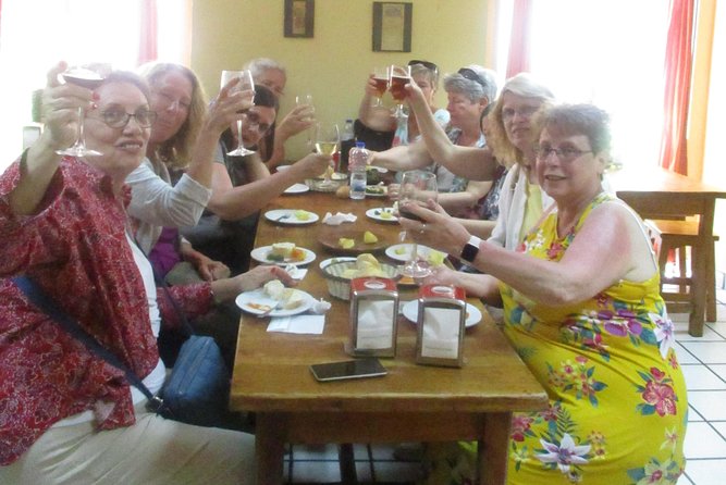 Tapas and history tour ending with churros with chocolate - Starting in Puerta del Sol at 7:00 p.m.: timing and walking reality