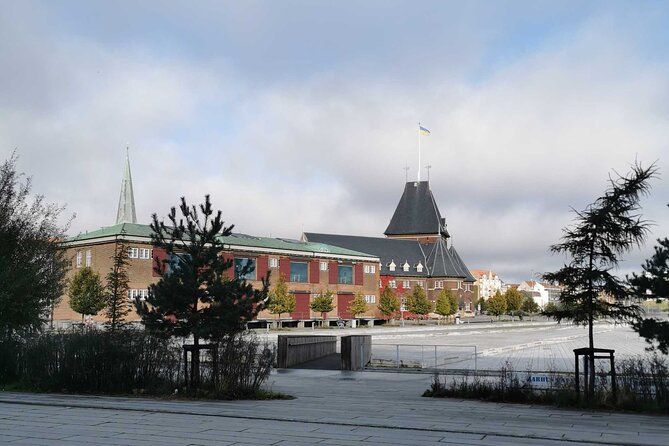 The Ancient Viking Stronghold of Aros: A Self-Guided Audio Tour in Aarhus - Starting outside DOKK1: your waterfront orientation and Viking setup