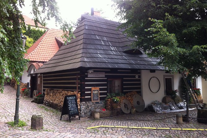 The Ultimate Prague History Tour - Loreta Praha: a Marian sanctuary with legend and treasury
