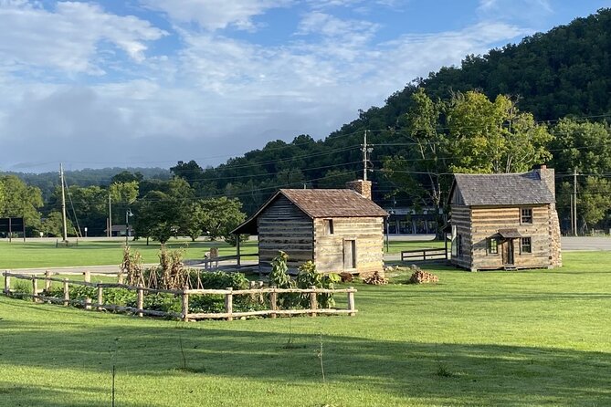 Ticket pass to the Great Smoky Mountains Heritage Center (Self-Guided Tour) - Inside the museum galleries: Cherokee stories plus everyday mountain life