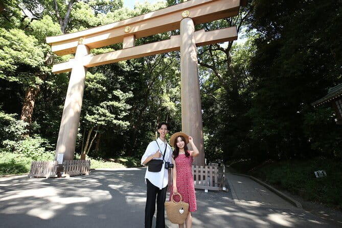 Tokyo: Locals Secret Shrine Tour // Walk with a Guide - Yushima Tenjin Shrine: academic success and seasonal plum blossoms