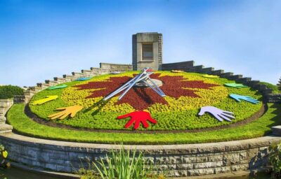 Toronto: Niagara Falls & NOTL Heritage Town Guided Day Tour - Niagara-on-the-Lake heritage streets and the Floral Clock photo stop