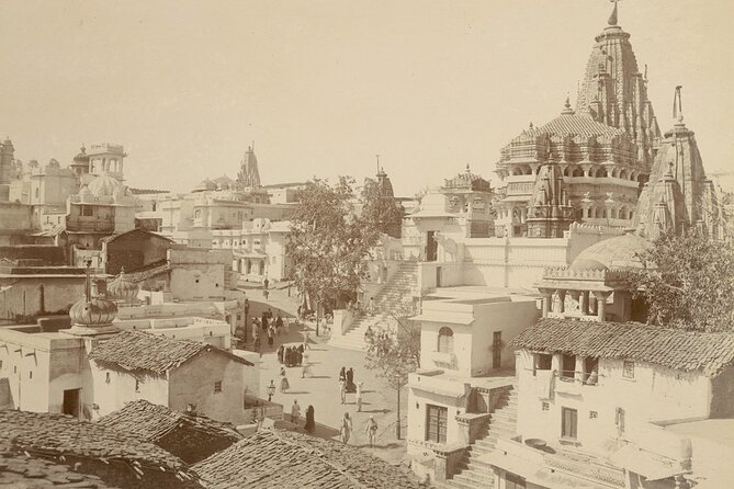 TRAVEL WITH CHINMAY -Heritage Walk - With Local B. Fast - Timing, pace, and what to bring for a 2-hour walk
