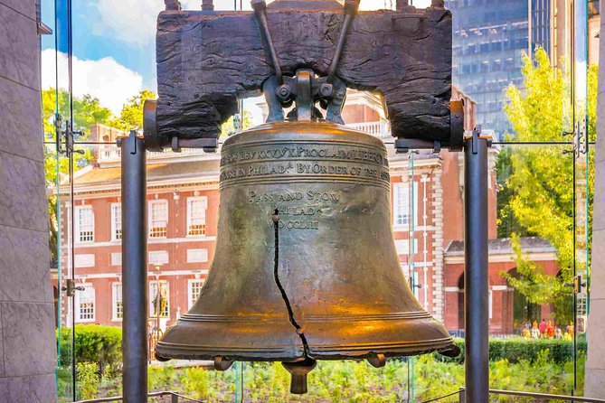 True Crime Philadelphia and History Tour - Stop 1: Betsy Ross House area and the pitch for unconventional sightseeing