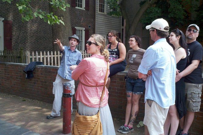 True Crime Philadelphia and History Tour - Elfreth’s Alley: stepping onto the street that survives the story