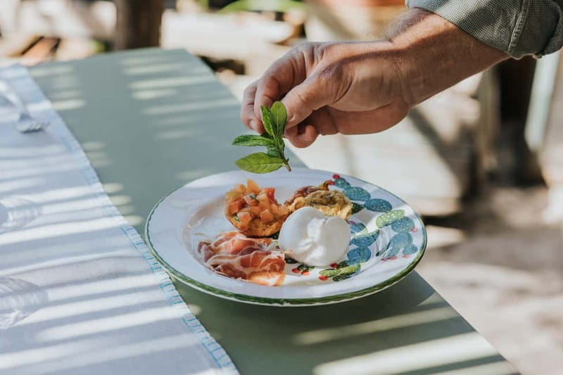 Typical Apulian menù in the garden of an ancient Trullo - Why dine in an ancient trullo garden in Apulia