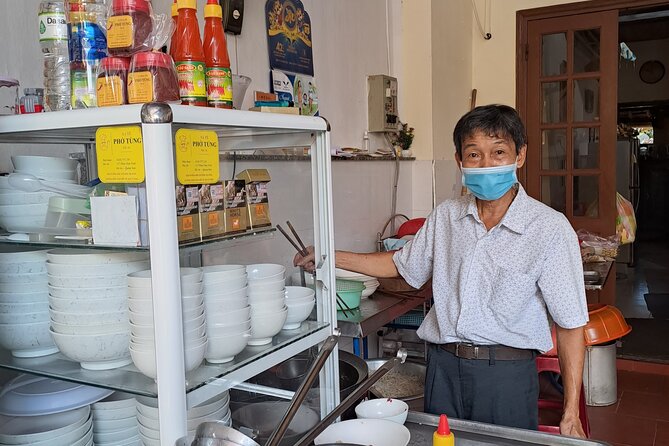 Unseen Hoi An Ancient Town - Food & Culture Walking Tour - Market time in Hoi An: how locals actually shop