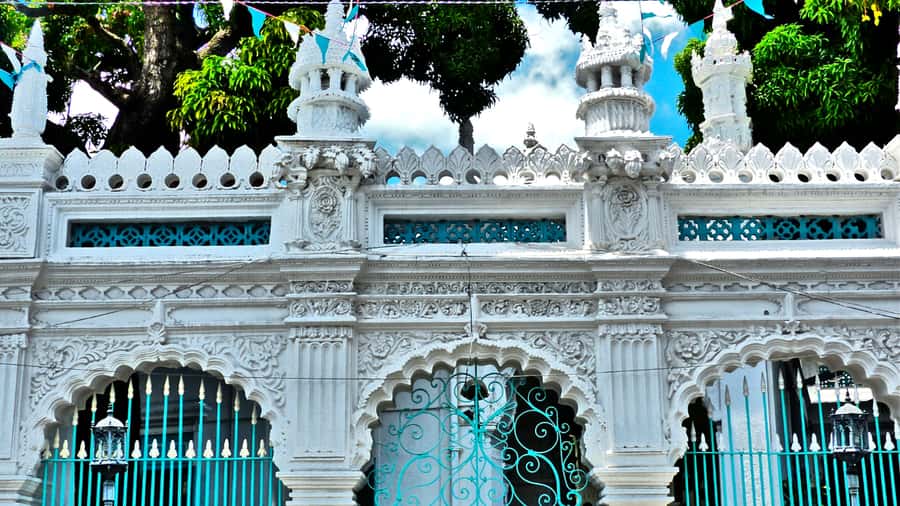 Unveiling the Ancient and Modern Port Louis - city tour - Price and Group Size: What $53 Buys You in Real Time