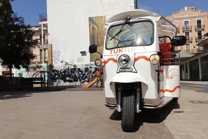 Valencia: Tuk Tuk Historical Tour - The big skyline hits: Serrano Towers, Santa Catalina, and the Cathedral zone