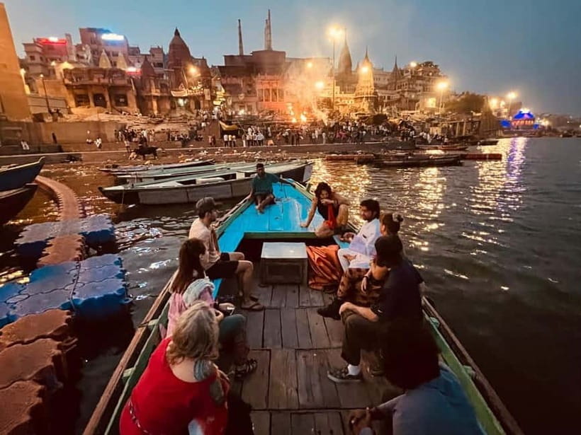 Varanasi: Ancient ghat walk tour with local guide - Jain Temple stop: another faith thread on the river