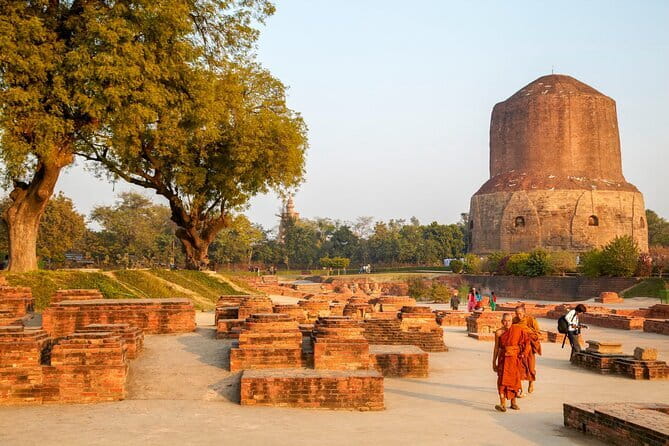 Varanasi Half day south and north Heritage walking tour - Lahiri Mahasaya Samadhi: a different spiritual thread