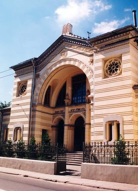 Vilnius: 3-Hour Jewish Heritage Tour - Žemaitijos Street and the Former Ghetto: Getting Oriented Fast