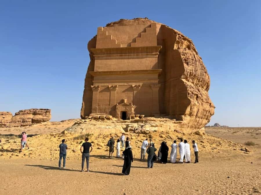 Visiting The Incredible Heritage Site Hegra in AlUla - What the tour includes (and what you’ll handle yourself)