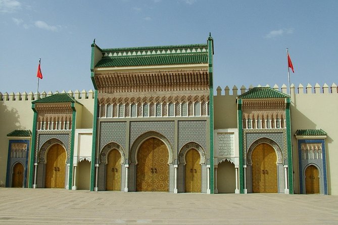 walking day : private excursion in the ancient city of Fez - Staying calm in Fez: how this route helps with the medina pressure