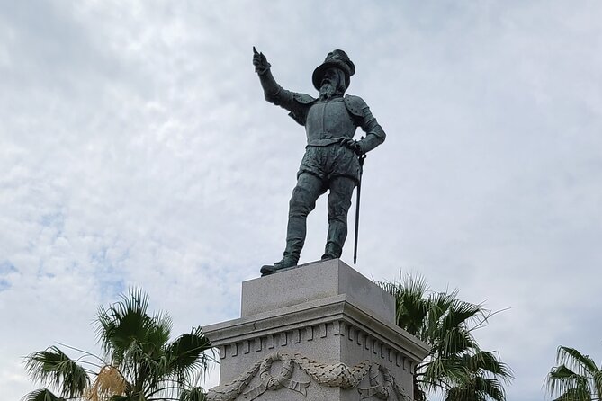 Walking Guided History Tour of Old St. Augustine - Plaza de la Constitucion: starting where the city always gathered