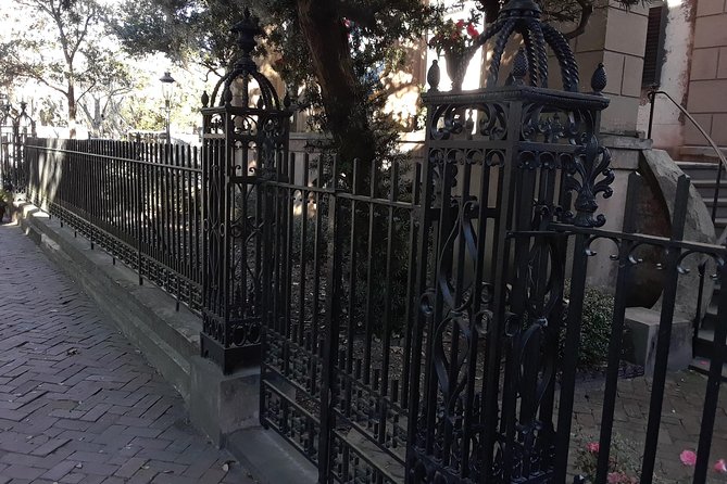 Walking Savannah's Hidden History Tour - Who this tour fits best