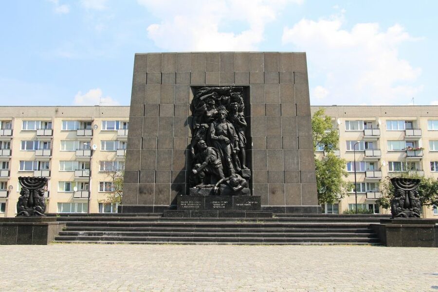 Warsaw: Jewish Heritage 4-Hour Private Tour - The Jewish Cemetery on Okopowa: Scale and Meaning in One Place