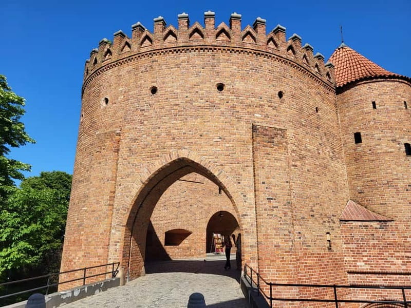 Warsaw Old Town UNESCO HERITAGE walking tour in English - Old Town Market Place: Medieval Life You Can Picture