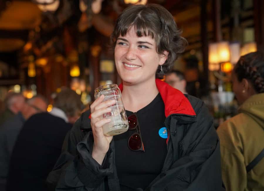 Washington, D.C.: History Tour Pub Crawl - Beer Bundle vs Standard tickets: choosing the right way to drink