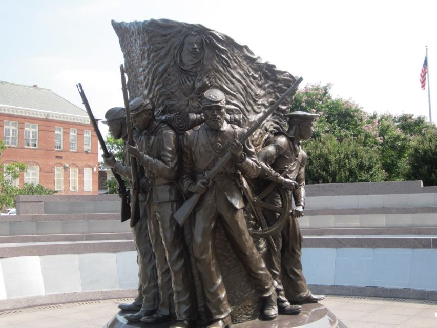 Washington, DC: African American History Tour & Museum Entry - Lincoln Memorial and the MLK Jr. Memorial: what you should watch for