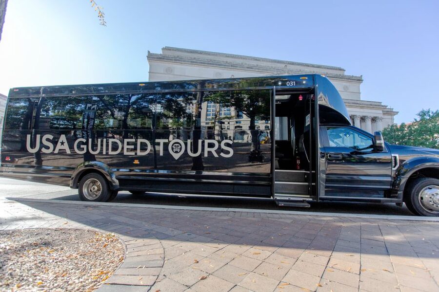 Washington, DC: African American History Tour & Museum Entry - Outside the Home of Frederick Douglass and then Lincoln Park