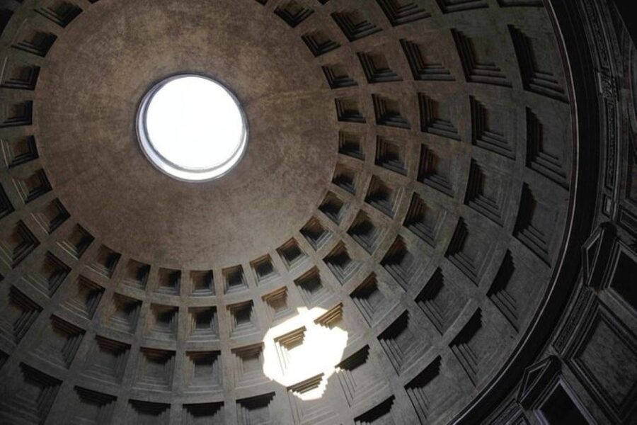 Whispers of Ancient Rome: Pantheon Tour with Gelato Tasting - Languages and group style: how this tour stays friendly