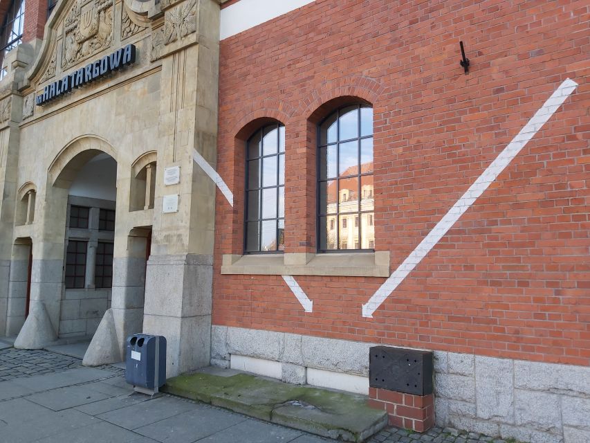 Wroclaw: Third Reich and World War Two Historical Tour - Sand Island and Cathedral Island: Why the End Point Feels Like Closure