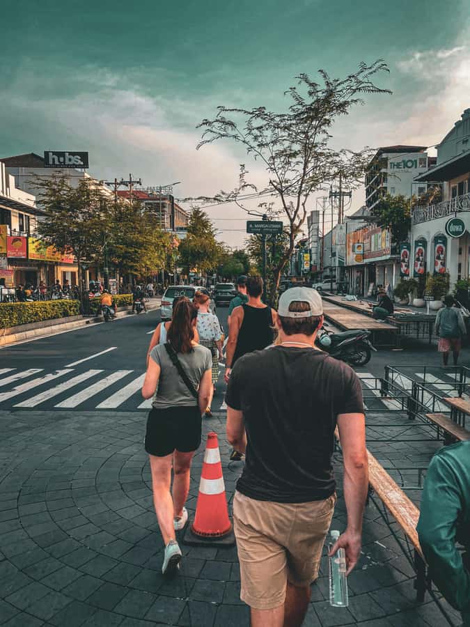 Yogyakarta : Colonial Heritage Guide Walking Tour - Walking From Tugu Jogja to Titik Nol: A Colonial Story on Concrete