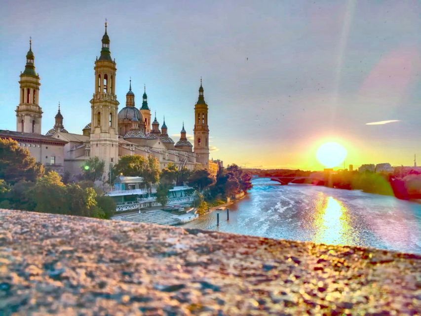 Zaragoza: Historical Tour of the Old District with a Guide - Key highlights worth showing up for